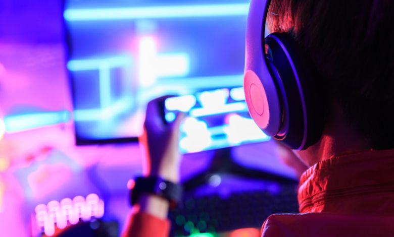 فوائد وتحذيرات الألعاب الإلكترونية